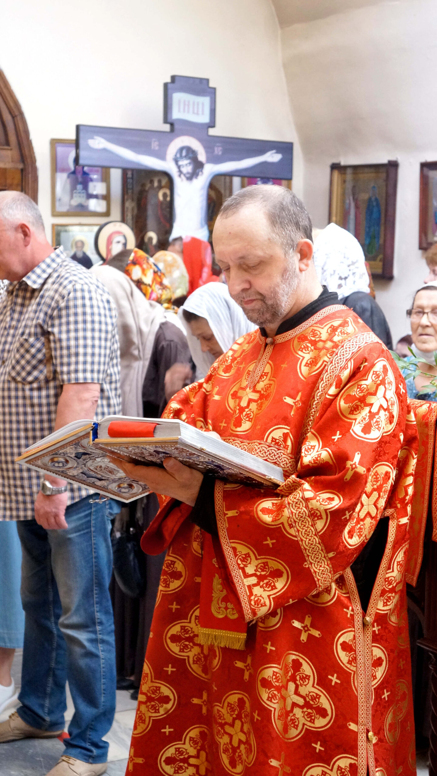 бар настоятель. кишинев. священник вадим попов саратов. настоятель храма николая чудотворца в домодедове сергий лопухов. иерей игорь москвичев саратов.