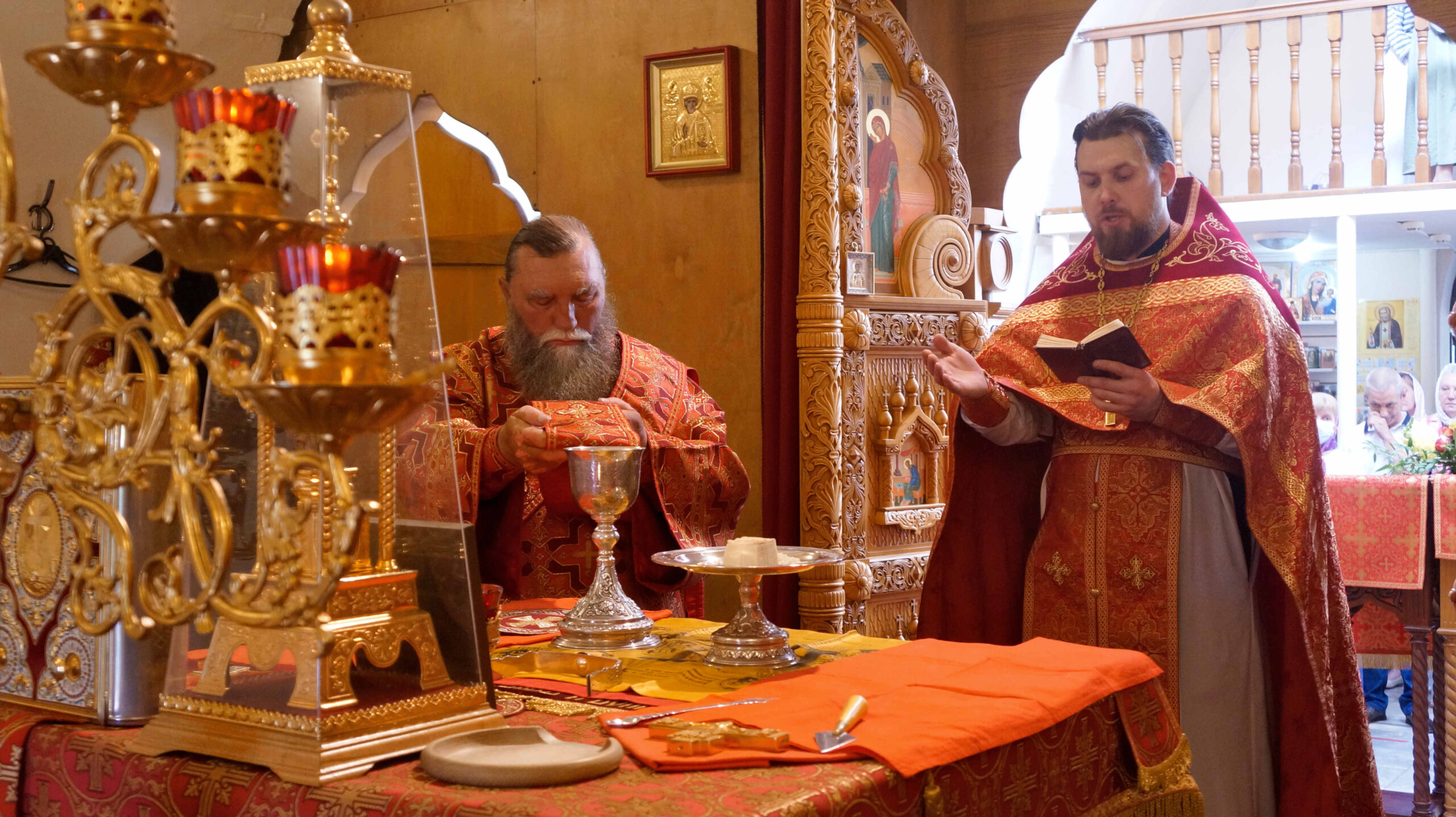 бар настоятель